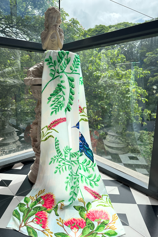 Tui Spring Stole