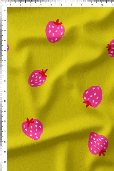 Strawberry Love yellow In Cotton Mull