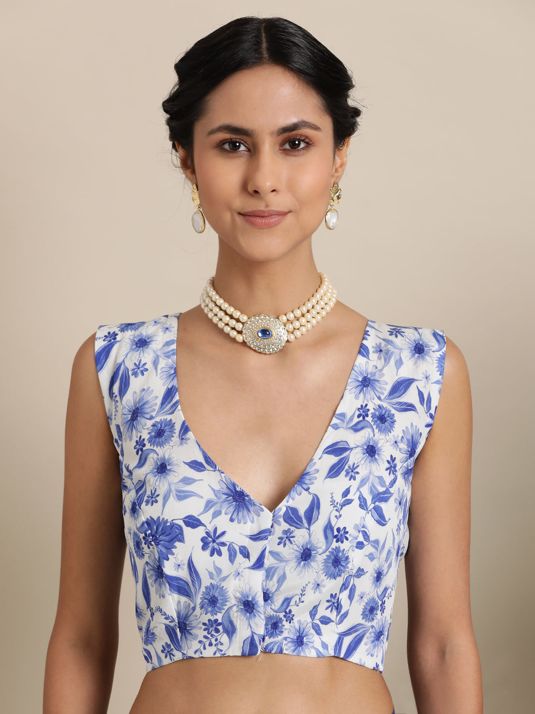 Majestic Blooms White