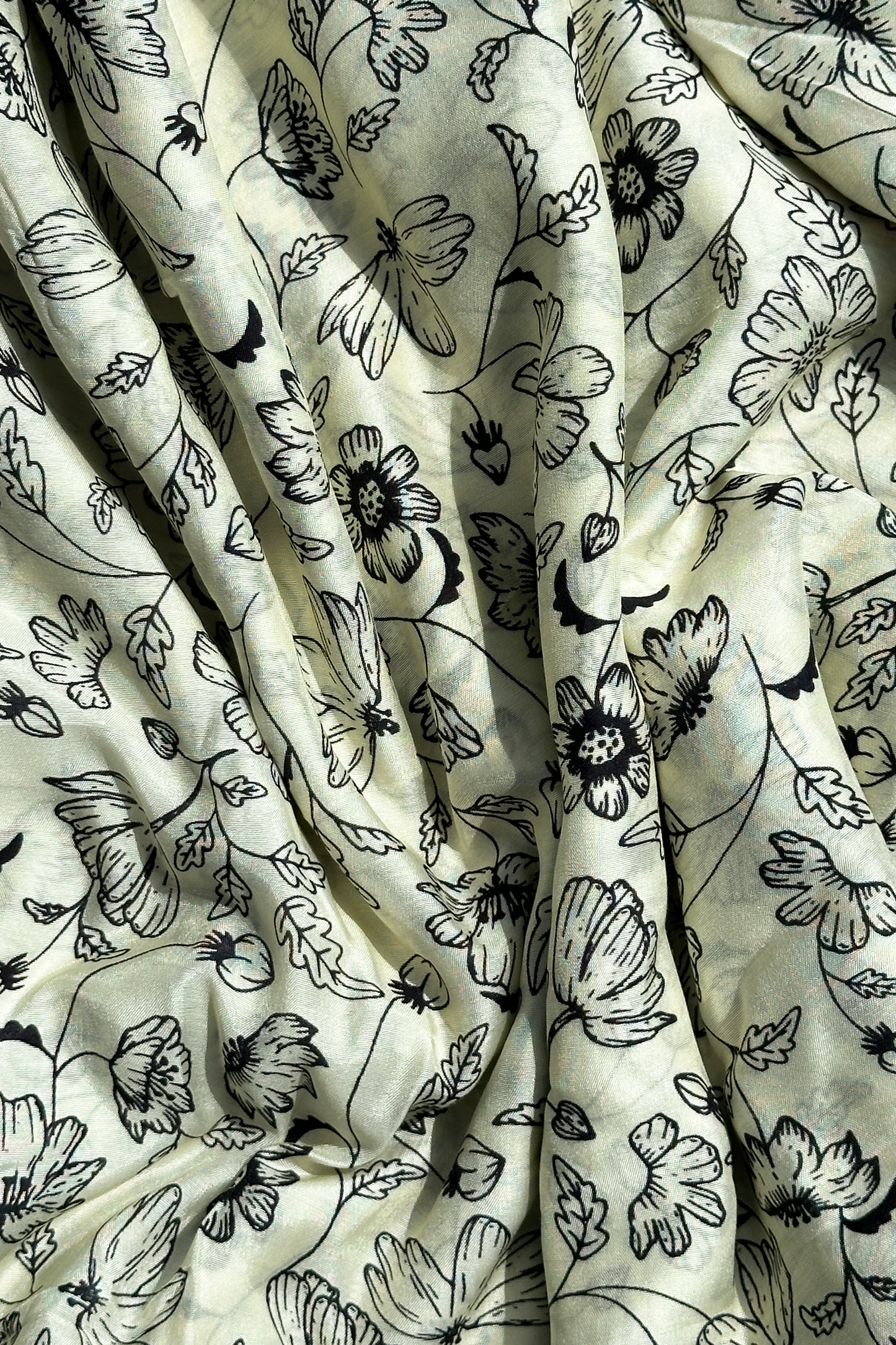 Linear Blooms Ivory in Silky Cotton