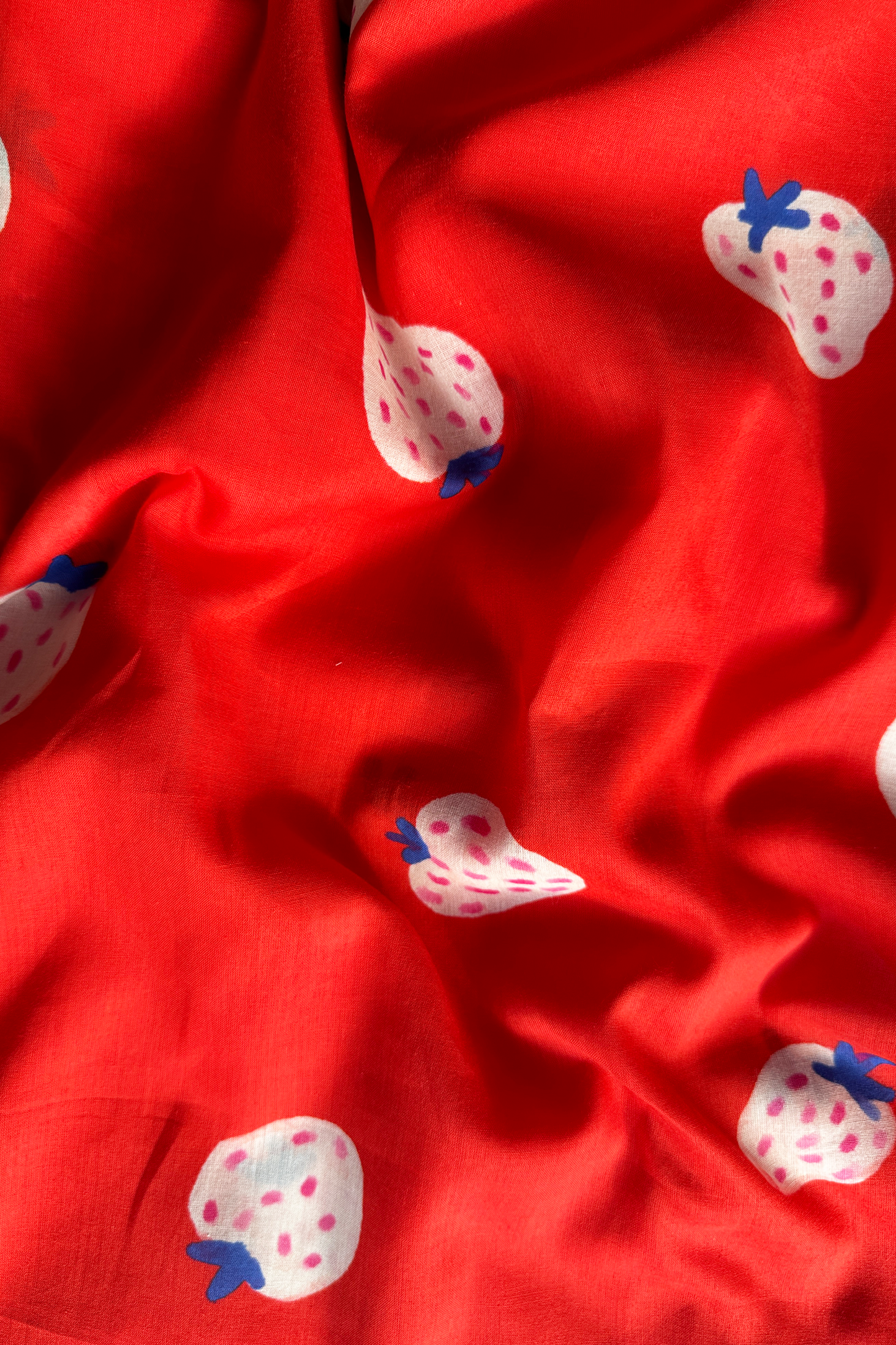 Strawberry Love Red in cotton mull