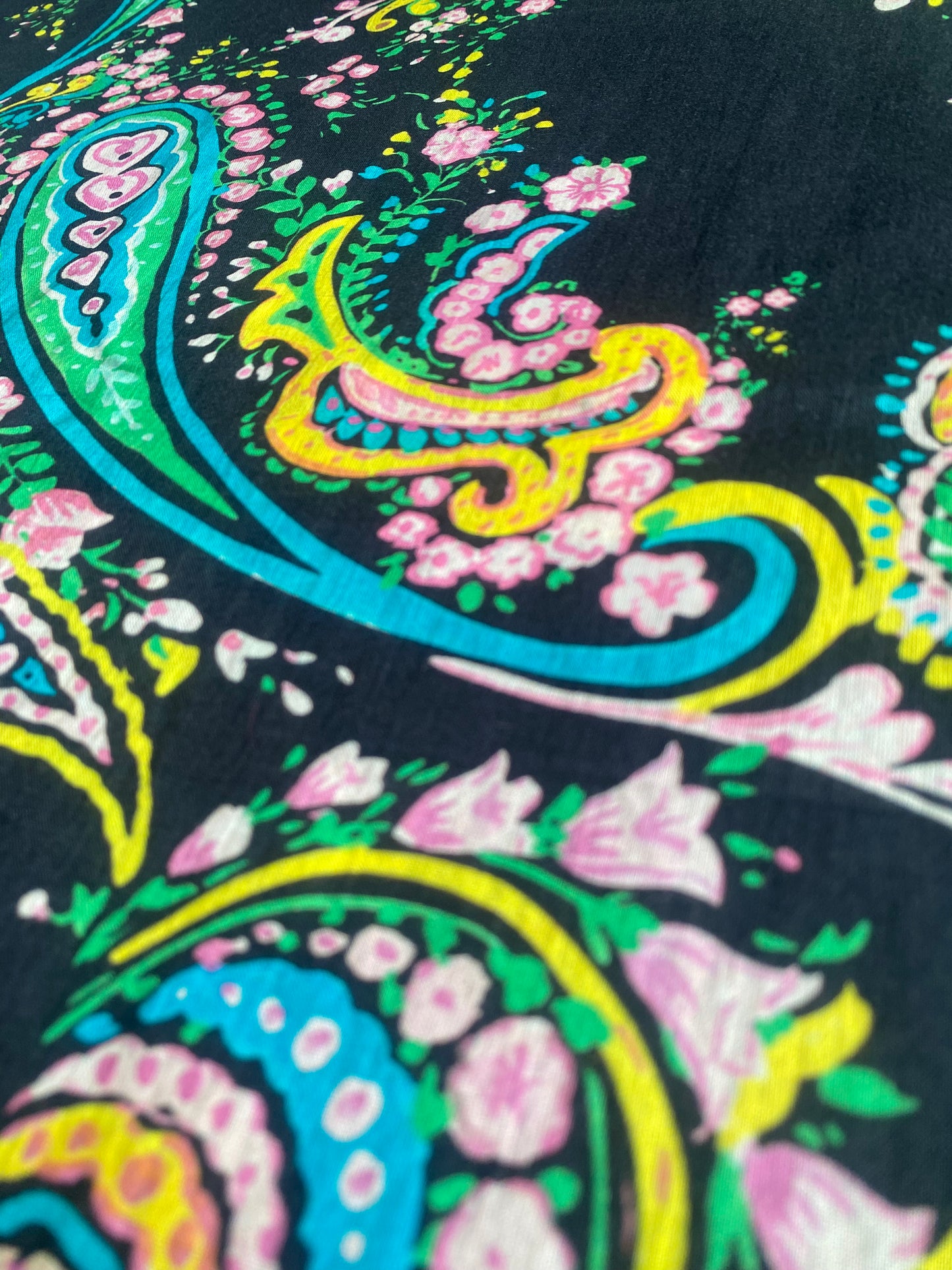 Paisley Paradise in Cotton Mull (2 meters) - 1,140 for the entire piece