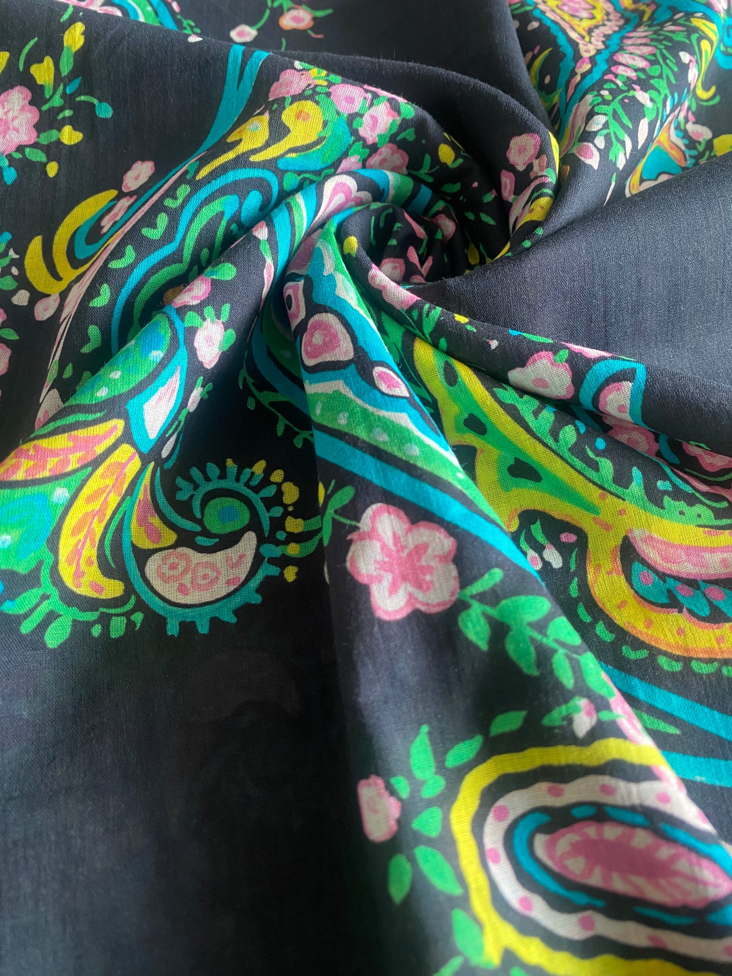 Paisley Paradise in Cotton Mull (2 meters) - 1,140 for the entire piece